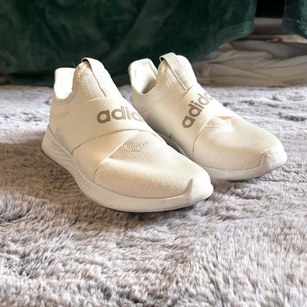 White Adidas sneakers size 6.5